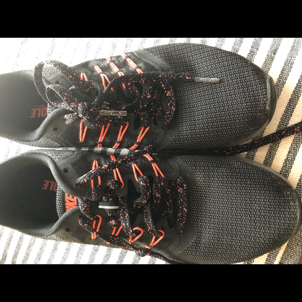 Nike tennis shoes